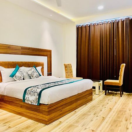 Hotel White House 350 Mtr From Golden Temple Amritsar Zewnętrze zdjęcie