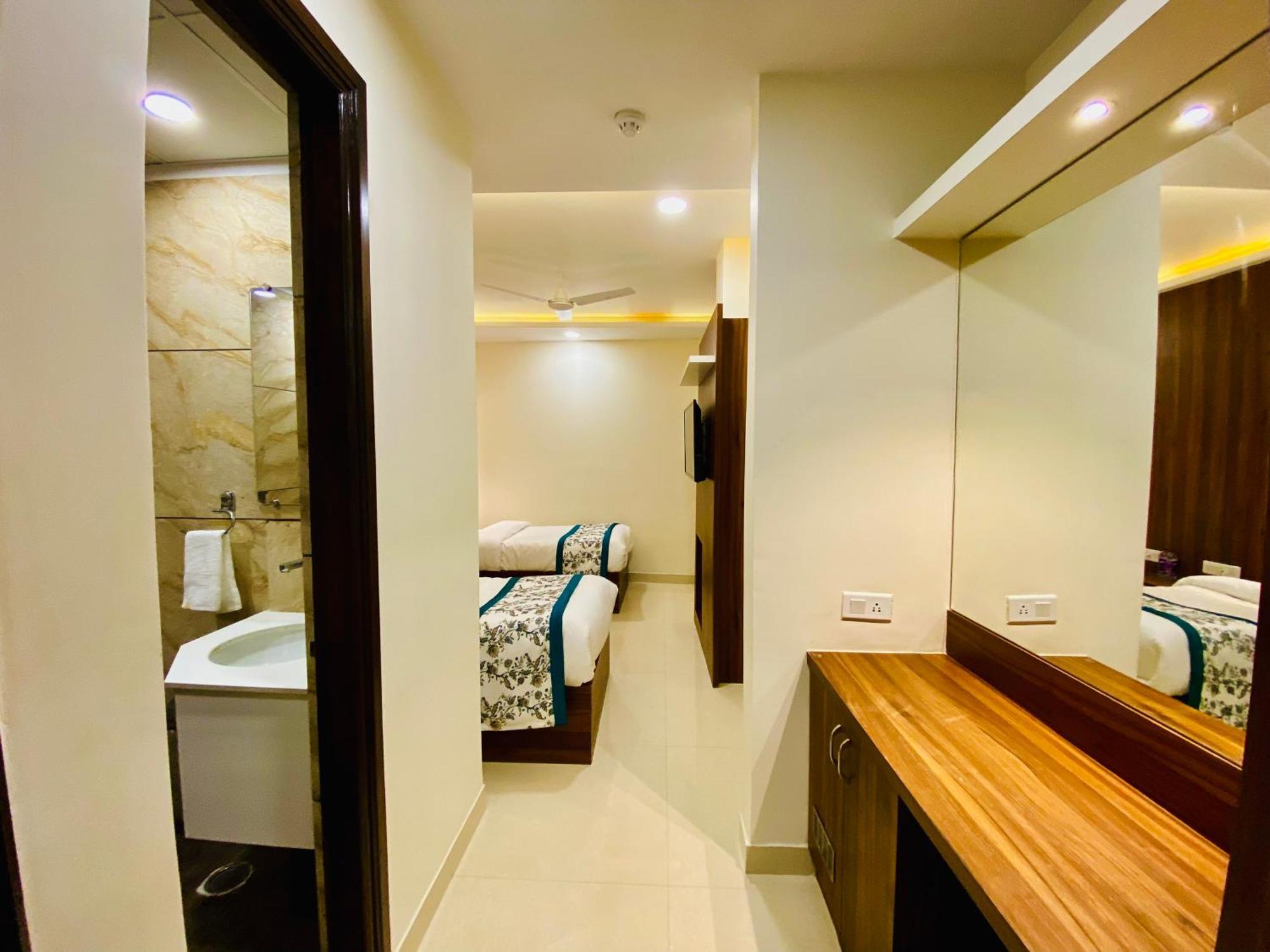 Hotel White House 350 Mtr From Golden Temple Amritsar Zewnętrze zdjęcie