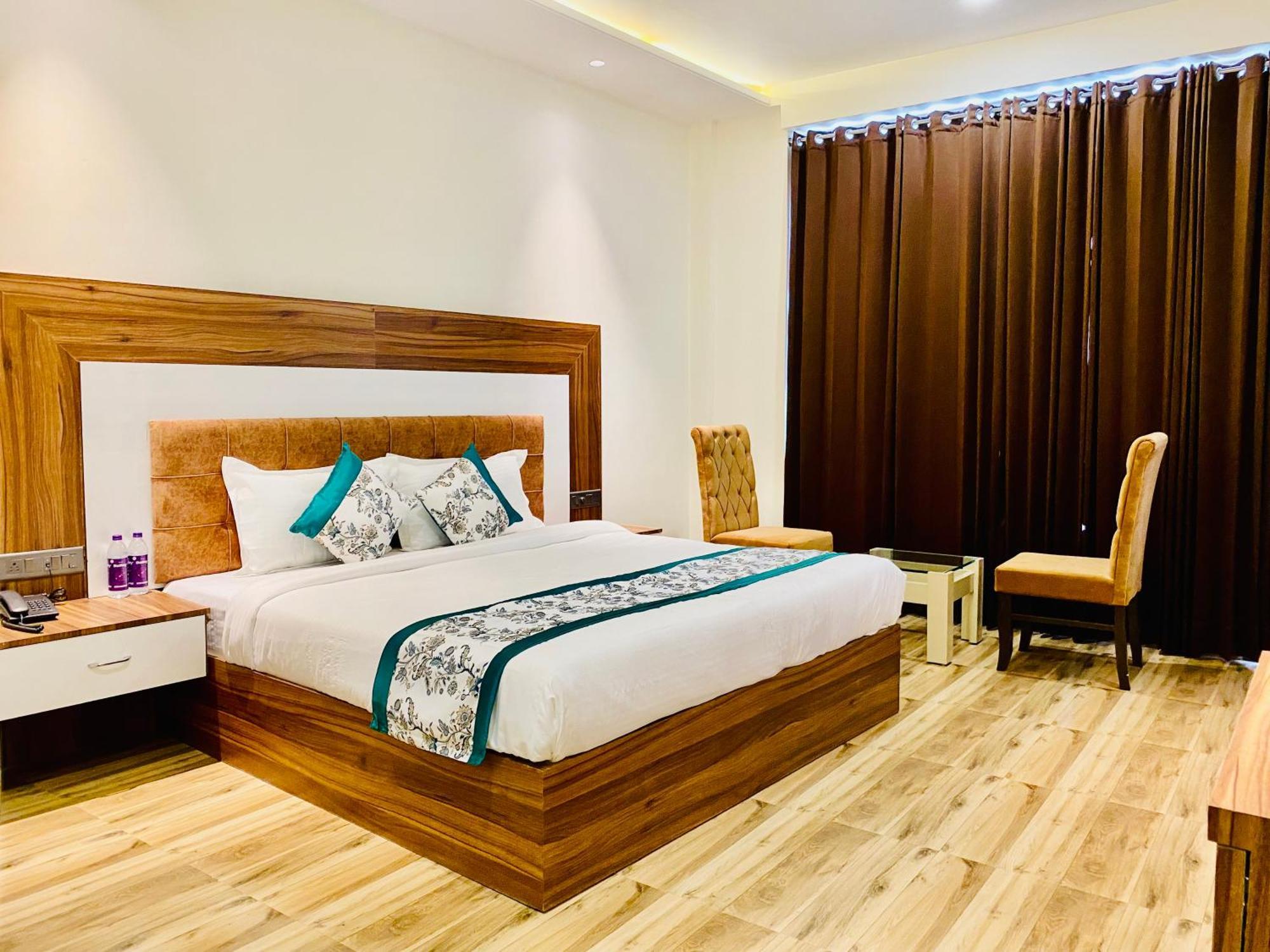 Hotel White House 350 Mtr From Golden Temple Amritsar Zewnętrze zdjęcie