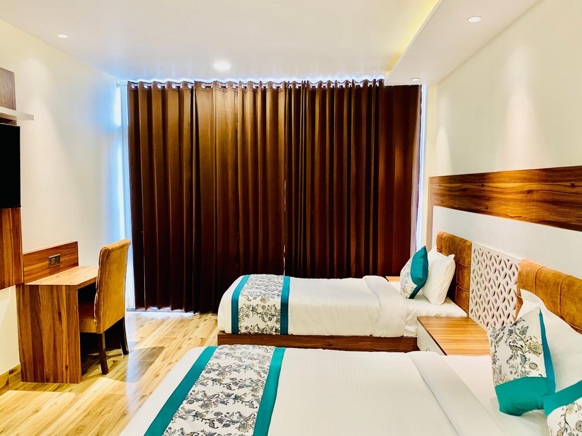 Hotel White House 350 Mtr From Golden Temple Amritsar Zewnętrze zdjęcie