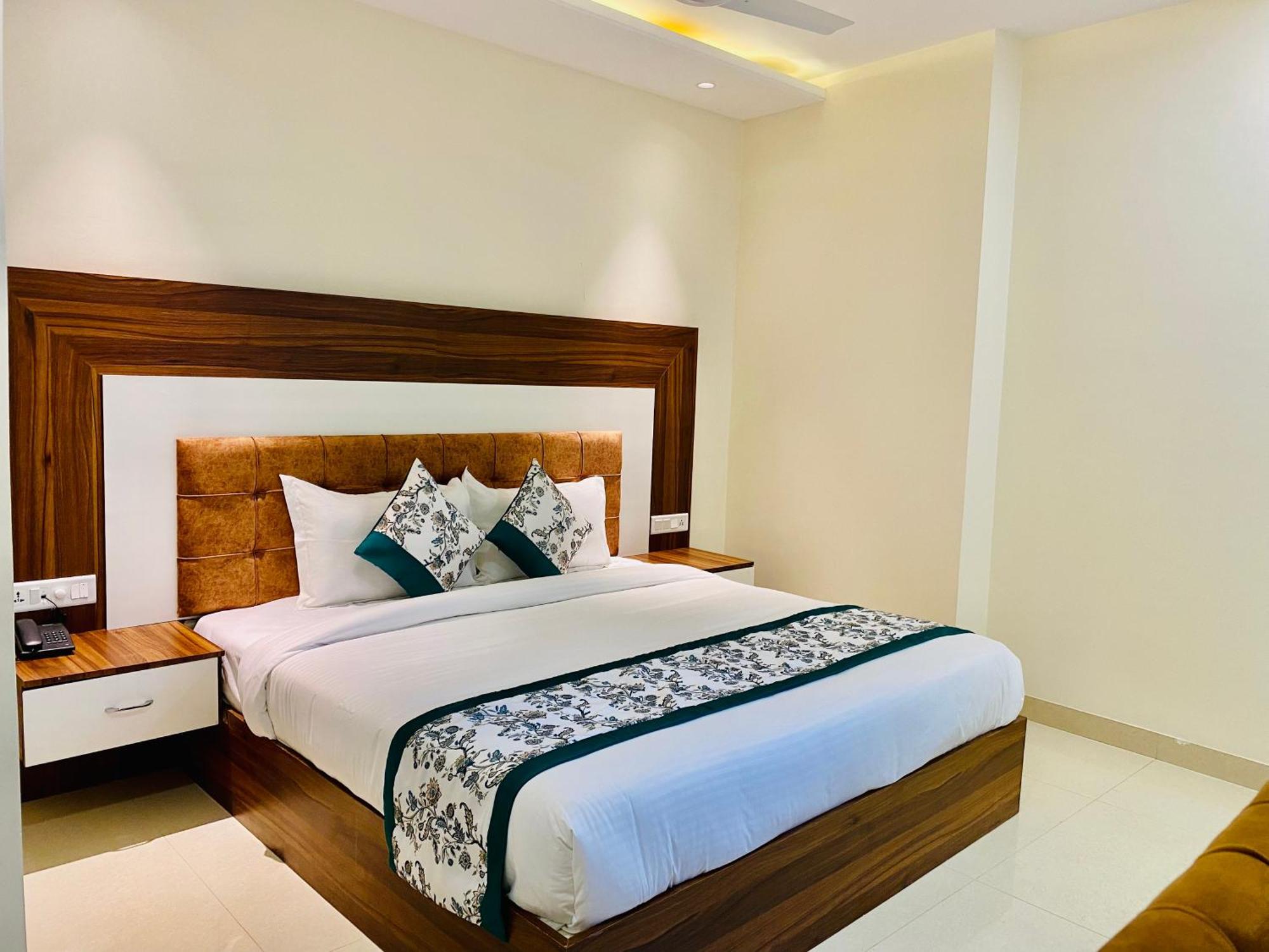 Hotel White House 350 Mtr From Golden Temple Amritsar Zewnętrze zdjęcie