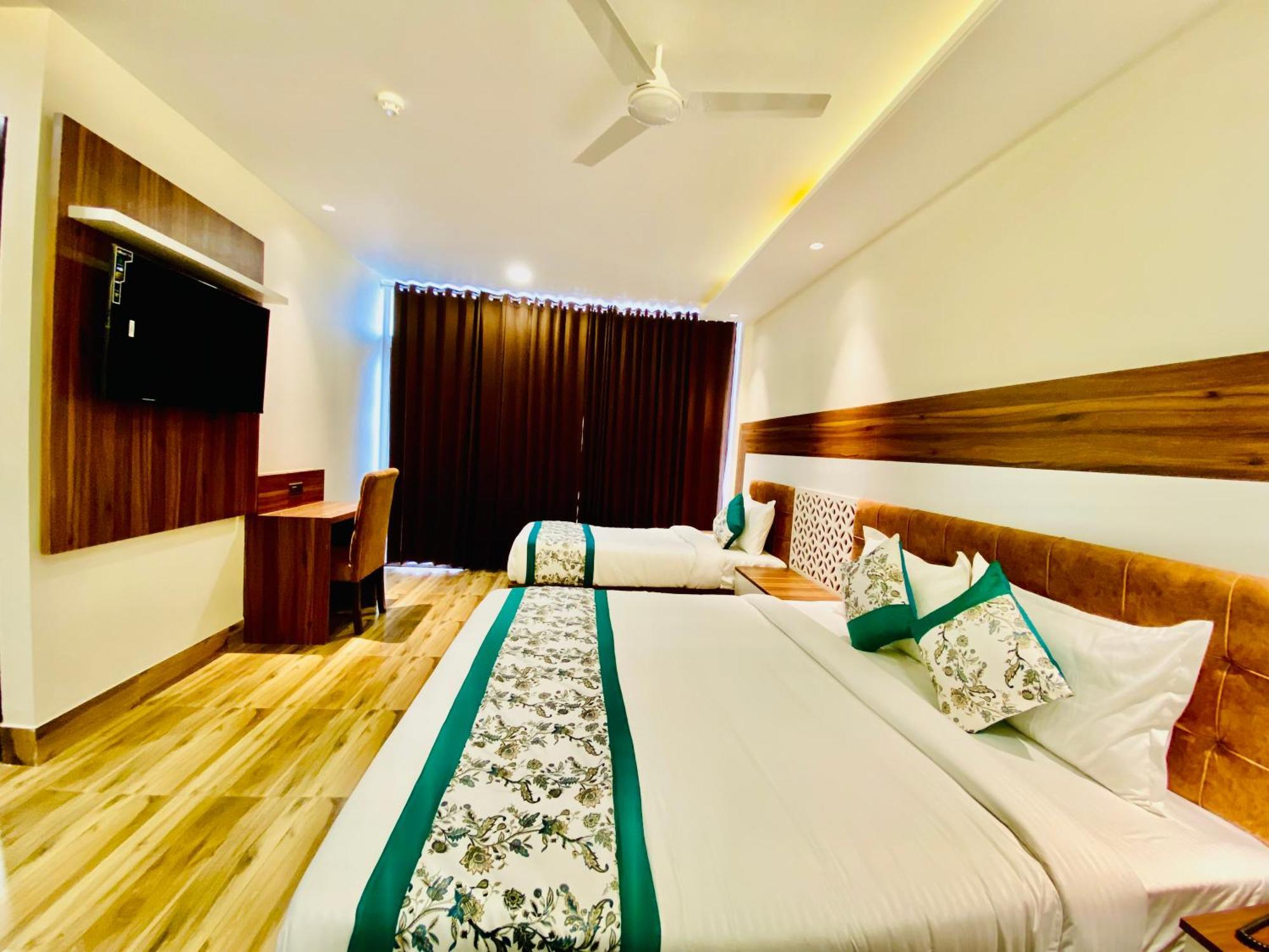 Hotel White House 350 Mtr From Golden Temple Amritsar Zewnętrze zdjęcie