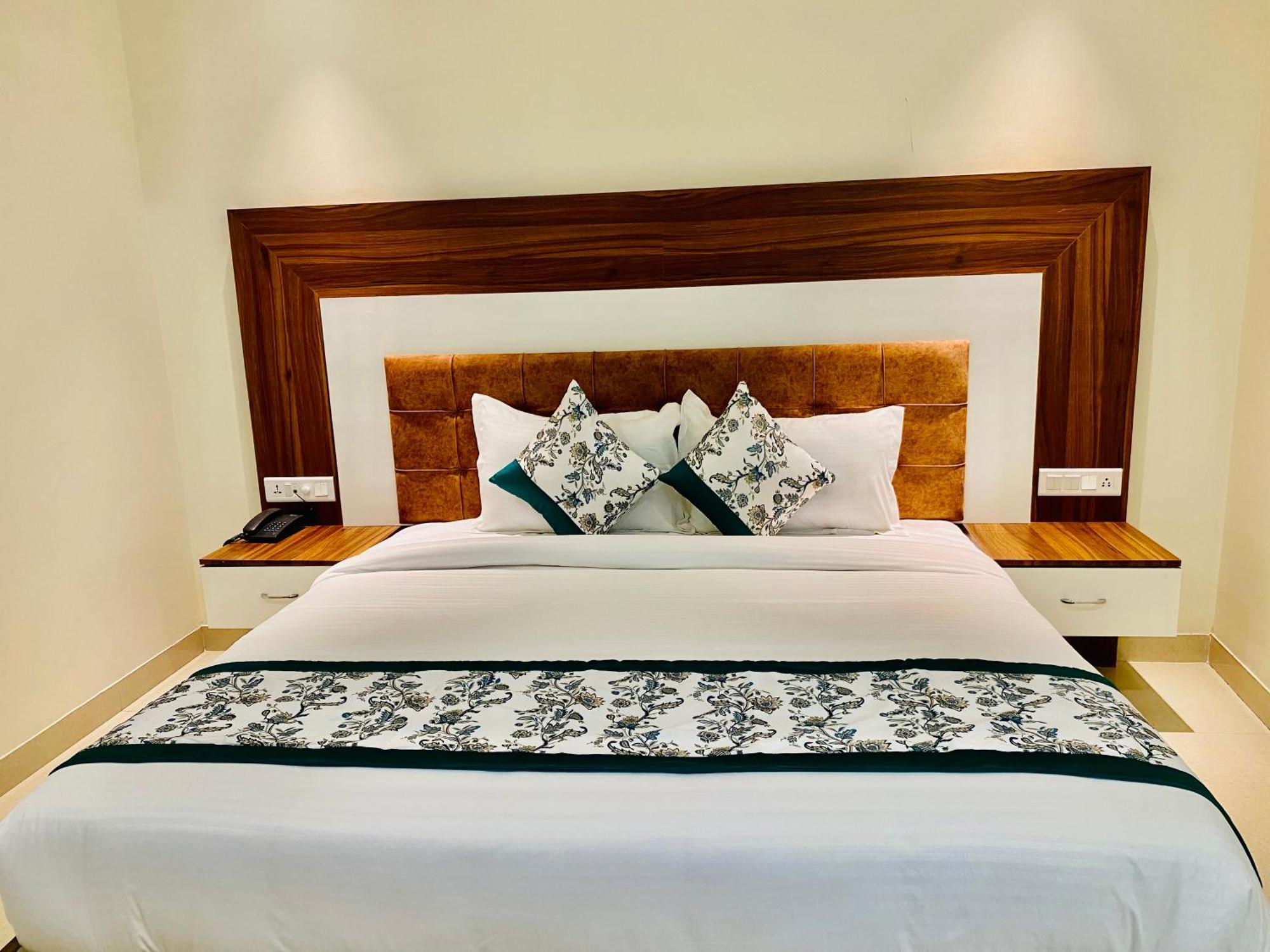 Hotel White House 350 Mtr From Golden Temple Amritsar Zewnętrze zdjęcie